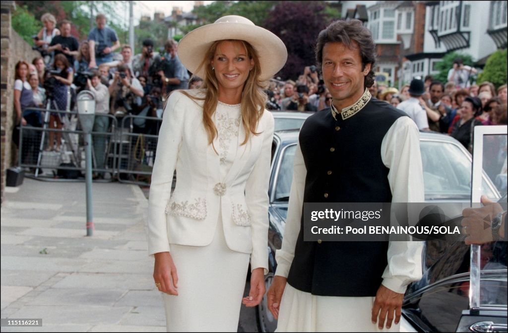 Jemima Goldsmith & Imran Khan'S Wedding In London, United Kingdom On June 20, 1995.