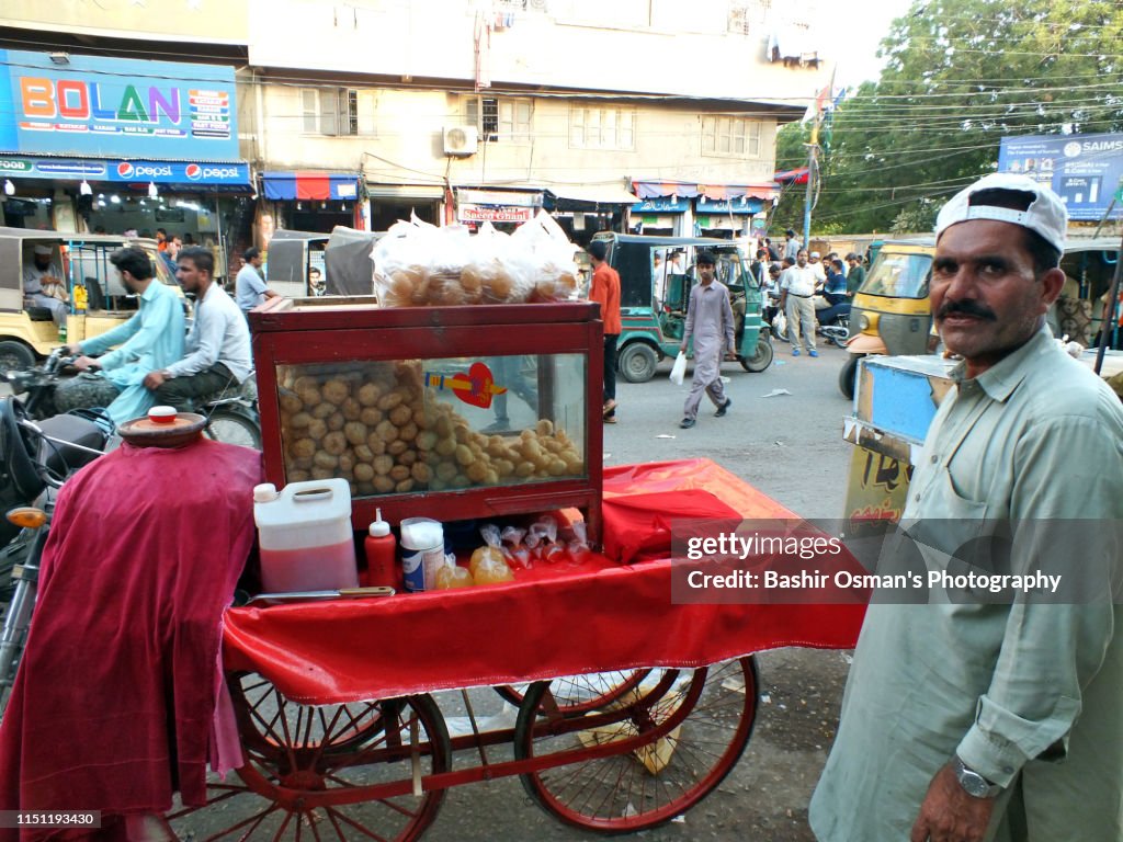 People are buying food items for Iftar