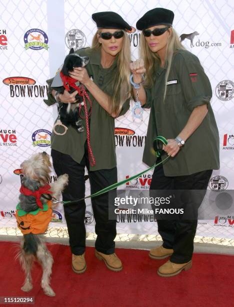 5th annual Bow Wow Ween at the Barrington Dog Park in Los Angeles, United States on october 29, 2006 - Barbi Twins.