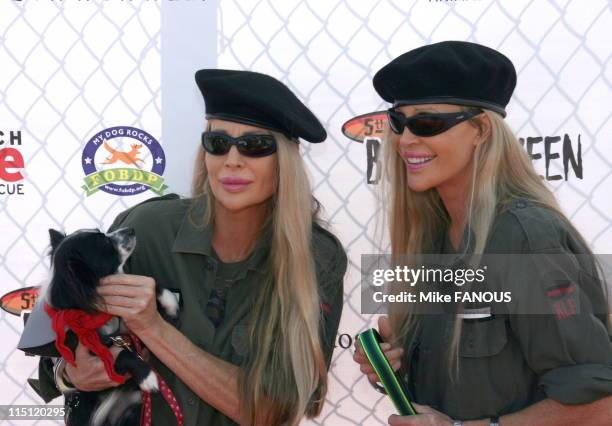 5th annual Bow Wow Ween at the Barrington Dog Park in Los Angeles, United States on october 29, 2006 - Barbi Twins.