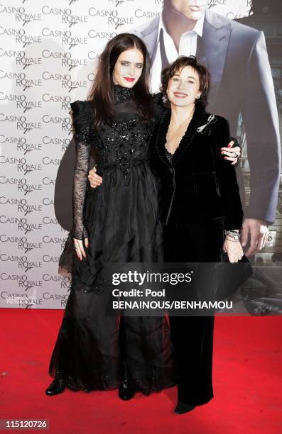 Casino Royal premiere at the "Grand Rex" in Paris, France on November 17, 2006 - Eva Green and mother Marlene Jobert.