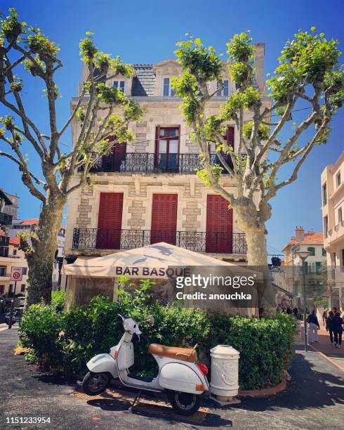法國比亞里茨市中心巴斯克酒吧 - biarritz 個照片及圖片檔