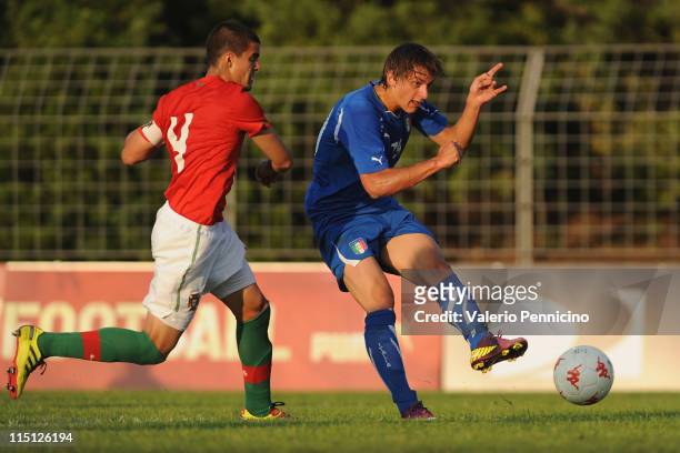 Manolo Gabbiadini of Italy scores the opening goal during the Toulon U21 tournament match between Italy and Portugal at Stade de l'Esterel on June 3,...