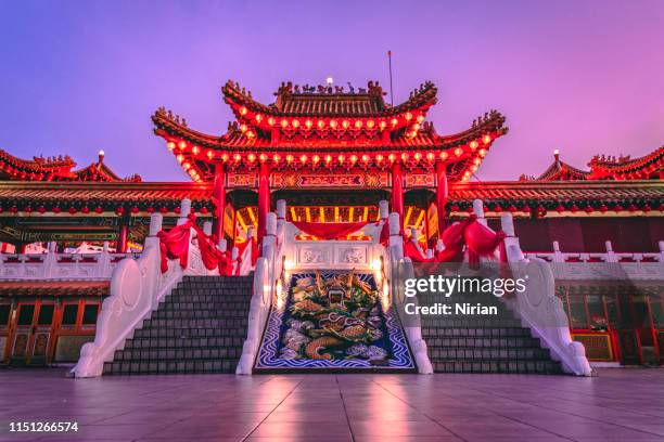 el templo de thean hou - pagoda templo fotografías e imágenes de stock