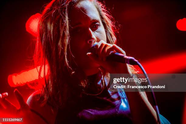 Alice Merton performs at Magazzini Generali on May 23, 2019 in Milan, Italy.