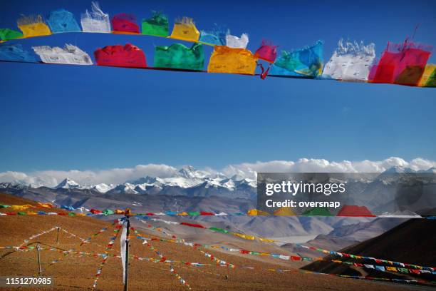 mount everest - tibetan buddhism stock pictures, royalty-free photos & images