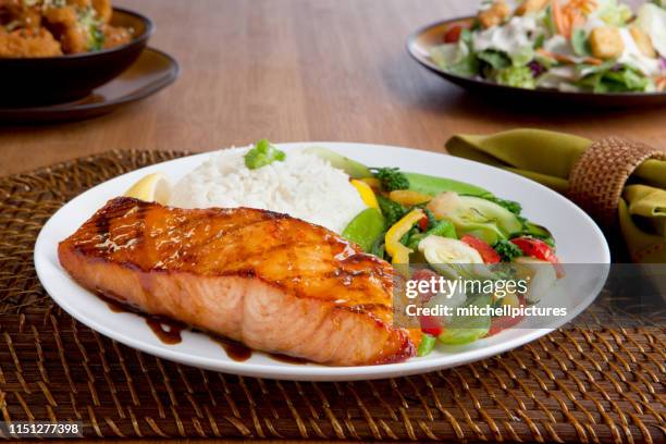 cena al salmone miso - teriyaki foto e immagini stock