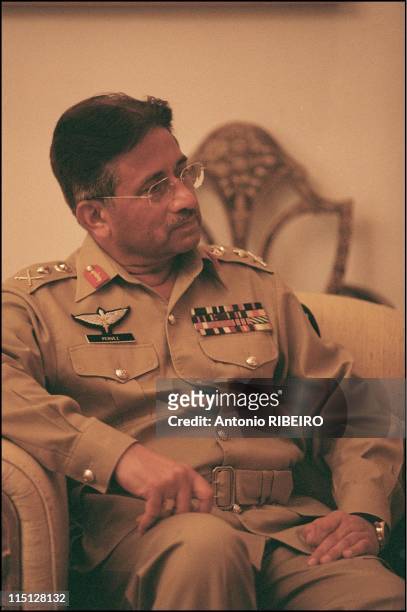 Hubert Vedrine on official visit to Pakistan and India in Islamabad, Pakistan on November 02, 2001 - Pervez Musharraf, President of Pakistan.