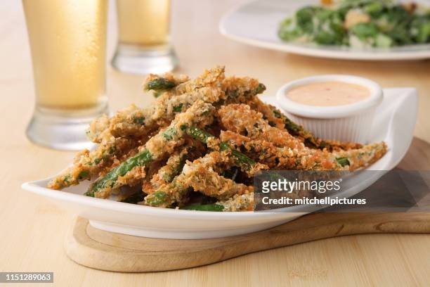 fried green beans - crunchy salad stock pictures, royalty-free photos & images