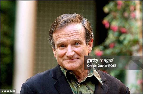 Photo-call of Robin Williams in Paris, France to promote his new film "Insomnia" on October 08, 2002.