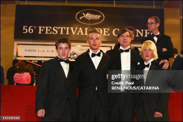 56th Cannes Film Festival: Stairs of "Elephant" in Cannes, France on May 18, 2003 - Alex Frost, Elias Mc Connell, Gus Van Sant , John Robinson.