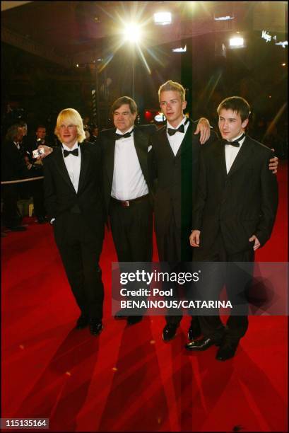 56th Cannes Film Festival: Stairs of "Elephant" in Cannes, France on May 18, 2003 - John Robinson, Gus Van Sant , Elias Mc Connell, Alex Frost.