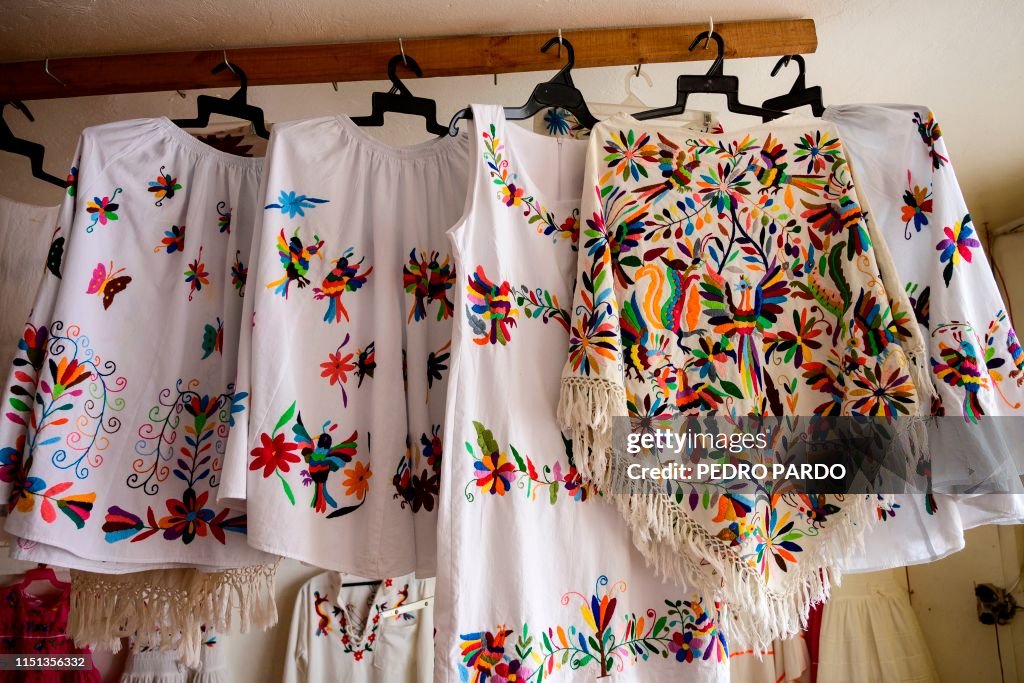 MEXICO-VENEZUELA-OTOMI-DESIGN-HERRERA