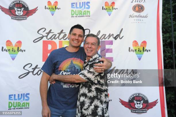 S Elvis Duran and his fiance Alex Carr attends Z100's Elvis Duran Attends The 2019 Staten Island Pride Celebration on June 21, 2019 in New York City.