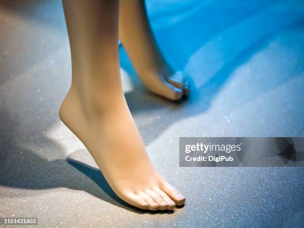 mannequin feet of a female like dummy - female foot models ストックフォトと画像