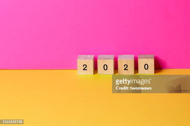 year 2020 still life image. - 2020 stock-fotos und bilder