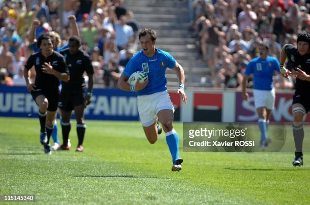Marseille New Zealand Routs Italy 76-14 at Rugby World Cup in Stade Velodrome in Marseille, France on September 08, 2007 - Marko StanoJevic.