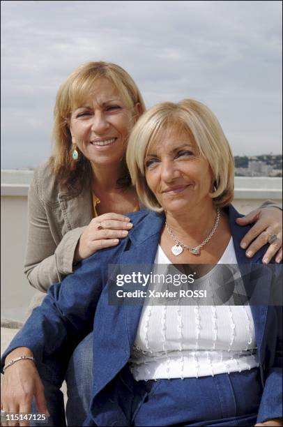 Brigitte Kakou: "Elie Kakou, my brother," the first biography devoted to the comic disappeared in Marseille, France on October 06, 2005 - From left...