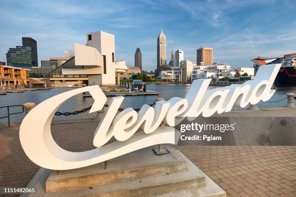 downtown cleveland city skyline in ohio usa - cleveland ohio sign stock pictures, royalty-free photos & images