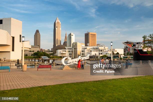 downtown cleveland city skyline in ohio usa - cleveland ohio sign stock pictures, royalty-free photos & images