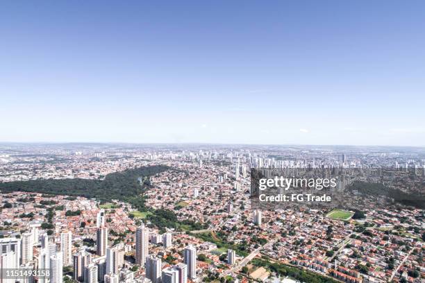 vista de gran angular de goiânia, goiás - goiania fotografías e imágenes de stock