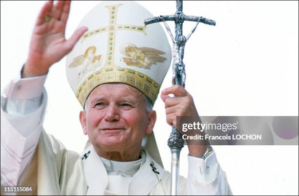 John-Paul II in Zaire in August, 1985.