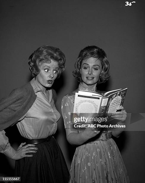 Friends And Neighbors" Behind-the-Scenes Coverage - Airdate: April 4, 1963. ANN MCCREA;DONNA REED