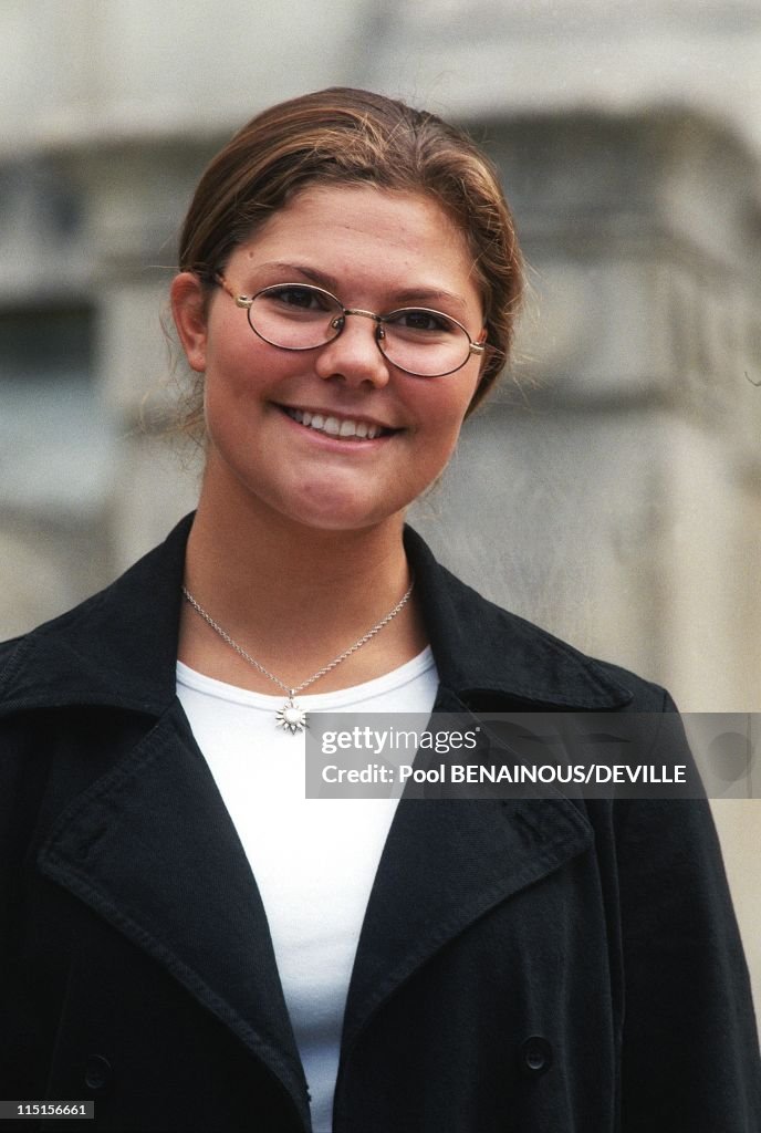 Return The University Of Victoria Of Sweden At Catholic University Of West In Angers, France On October 02, 1996.