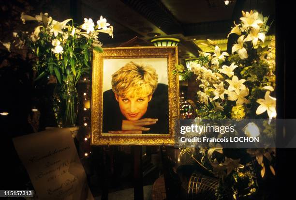 Portraits of Diana and Dodi in Harrods' store windows in London, United Kingdom on September 30, 1997.