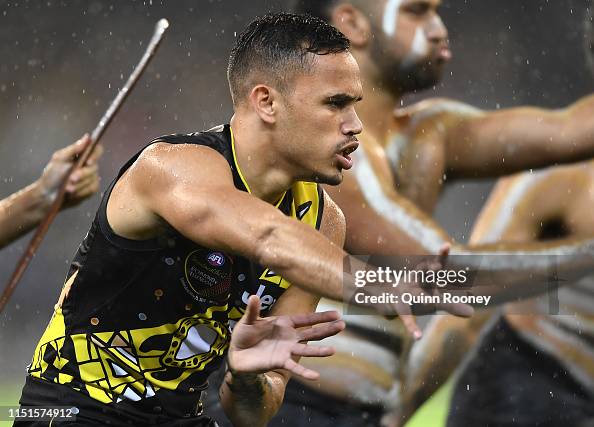 AFL Rd 10 - Richmond v Essendon AFL Rd 10 - Richmond v Essendon