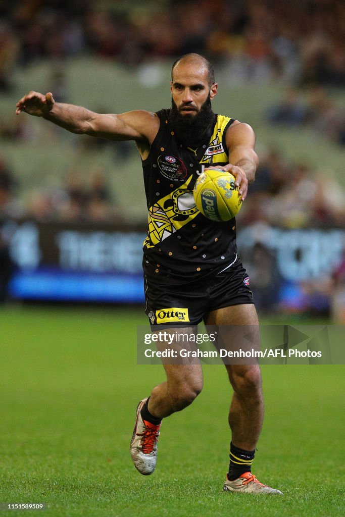 AFL Rd 10 - Richmond v Essendon