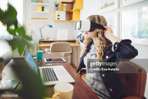 having fun in virtual reality - augmented reality stock pictures, royalty-free photos & images