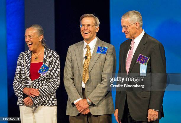 The Walton siblings from left, Alice Walton, Jim Walton and Wal-Mart Chairman Rob Walton, the children of the late Wal-Mart Stores Inc. Founder Sam...