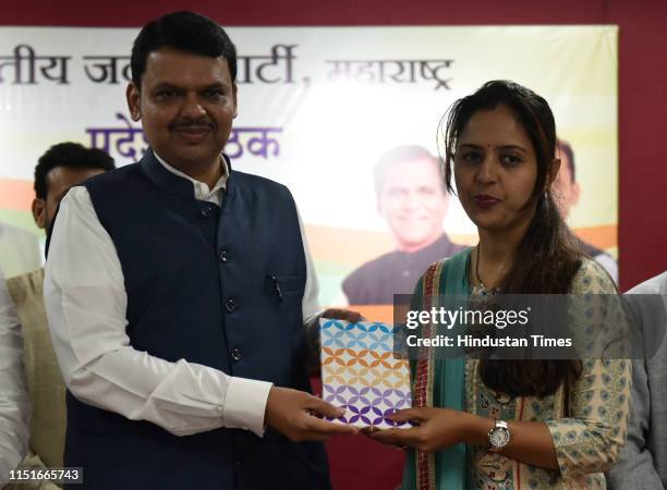 Devendra Maharashtra Chief Minister Devendra Fadnavis along with Maharashtra ...