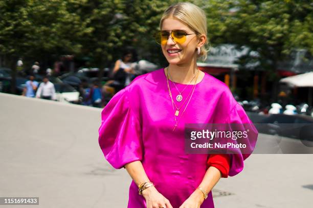 Guest is seen during the Street Style : Paris Fashion Week - Menswear Spring/Summer 2020 : Day 6 At Kenzo fashion show, on June 23 in Paris, France.