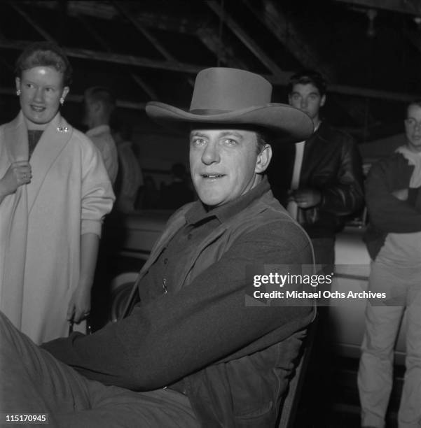 Actor James Arness of TV's 'Gunsmoke' poses for a photo circa 1959 in Los Angeles, California.