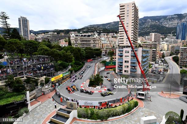 General view of the start at the Fairmont Hairpin showing Nico Hulkenberg of Germany driving the Renault Sport Formula One Team RS19 and Romain...