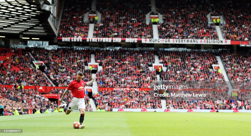 Manchester United '99 Legends v FC Bayern Legends