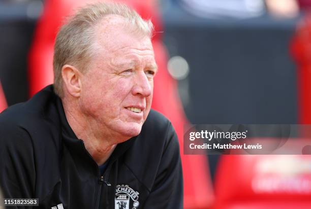 Steve McClaren, Assisant manager of Manchester United '99 Legends looks on during the Manchester United '99 Legends and FC Bayern Legends match at...