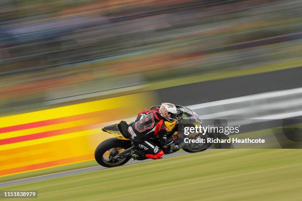 Shaun Winfield in action during the Bennetts British Superbike Championship at Donington Park on May 26, 2019 in Castle Donington, England.