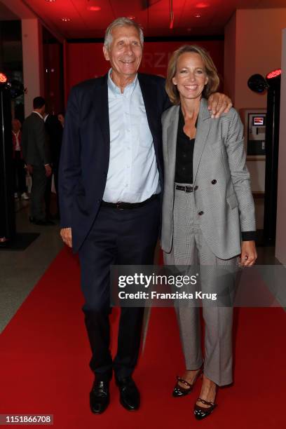 Ulrich Wickert and Julia Jaekel attend the "Tag des Journalismus" with Nannen Award 2019 at Gruner + Jahr publishing house at Baumwall on May 25,...