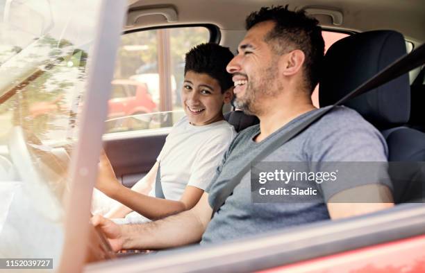 tillbringa dagen med pappa - conversation car bildbanksfoton och bilder