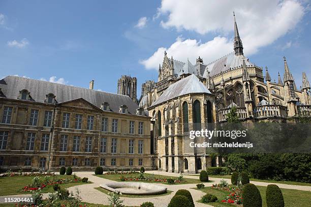 large old cathedral at reims, france - champagne region stock pictures, royalty-free photos & images
