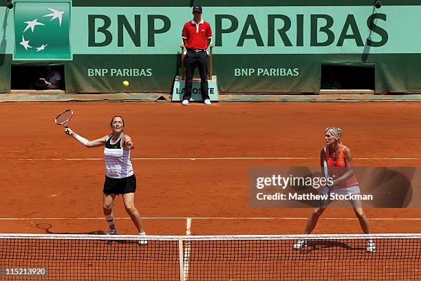 Sandrine Testud of France and Andrea Temesvari of Hungary in action during the women's legends final match between Lindsay Davenport of USA and...