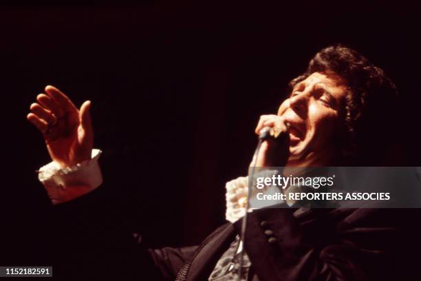 Le chanteur gallois Tom Jones en concert à l'Olympia de Paris le 30 novembre 1966, France.