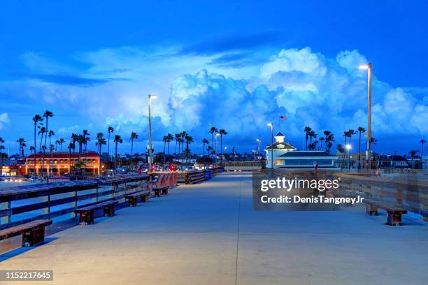 newport beach pier - newport beach stock-fotos und bilder