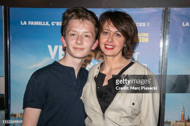 Actors Helie Thonnat and Valerie Bonneton attend the "Venice N'Est Pas En Italie" Premiere at UGC Cine Cite Bercy on May 28, 2019 in Paris, France.