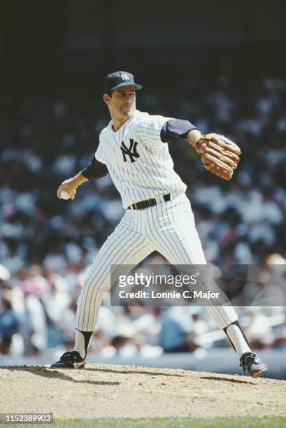 Tim Leary pitching for the New York Yankees during the Major League Baseball American League East game against the Texas Rangers on 9 June 1991 at...
