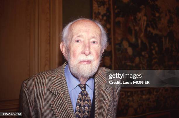 écrivain et diplomate français Jacques de Bourbon Busset à Paris en octobre 1998, France.