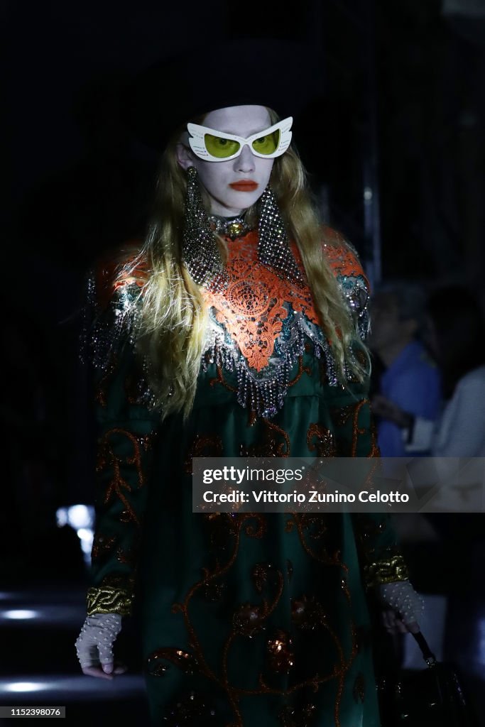 Gucci Cruise 2020 - Runway